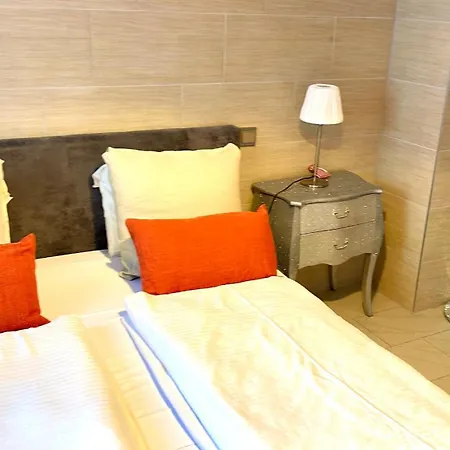 Schiller-14 Lägenhet München